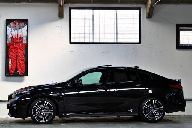 BMW 2-SERIE Gran Coupé 218i High Executive | M-Sport | Panoramadak | Memory | Trekhaak | NL auto | 1e eigenaar | BTW |