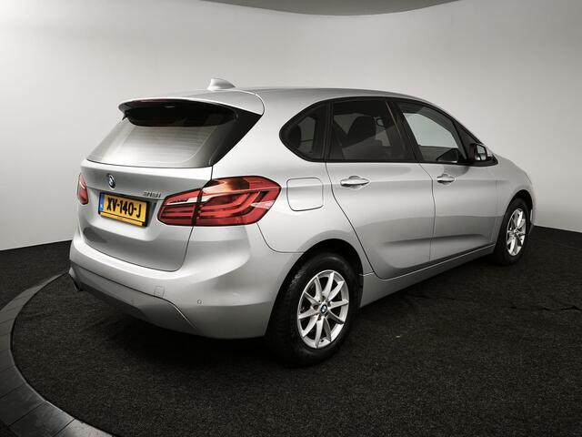 BMW 2-SERIE Active Tourer 218i Executive Edition | Navigatie | Haed Up Display | Camera |