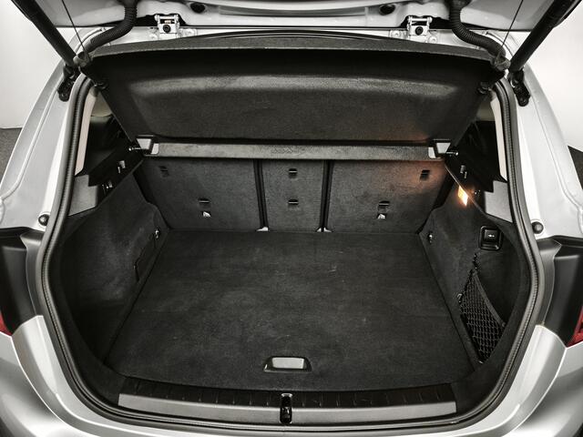 BMW 2-SERIE Active Tourer 218i Executive Edition | Navigatie | Haed Up Display | Camera |