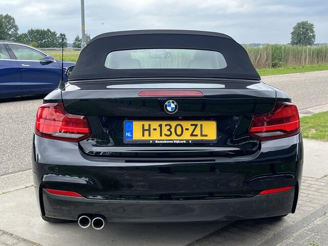BMW 2-SERIE Cabrio 230i High Executive Edition M Pakket / NL Auto / 252PK / Stoelverw. / Leder / Camera /