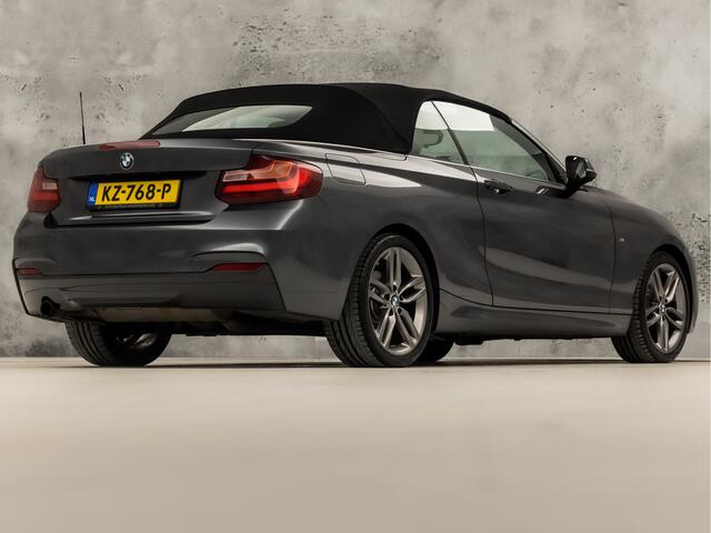 BMW 2-SERIE 218i M Sport High Executive Automaat (GROOT NAVI, M PAKKET, DEALER ONDERHOUDEN, LEDER, STOELVERWARMING, SPORTSTOELEN, WINDSCHERM, XENON, NIEUWE APK, NIEUWSTAAT)