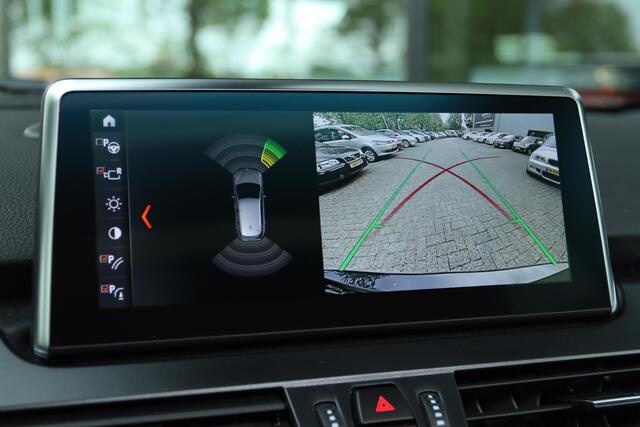 BMW 2-SERIE ACTIVE TOURER 218i HIGH EXECUTIVE ED. AUT. | PANO | HUD | CAMERA | LED | LEDER | NAVI