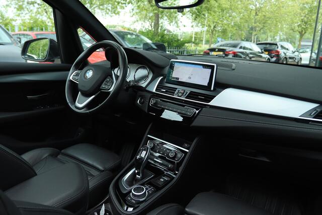 BMW 2-SERIE ACTIVE TOURER 218i HIGH EXECUTIVE ED. AUT. | PANO | HUD | CAMERA | LED | LEDER | NAVI
