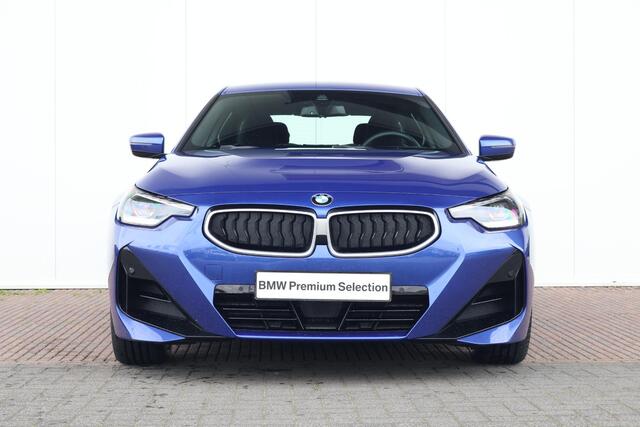 BMW 2-SERIE Coupé 218i M Sportpakket/ 18 inch LM/ Stoelverwarming/ BMW Live Cockpit Plus/ Cruise Control/ Navigatie