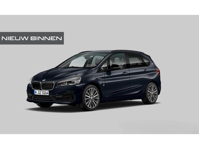 BMW 2-SERIE Active Tourer 225xe iPerformance eDrive Edition | Stoelverwarming | Head-Up Display | Cruise Control | Parkeersensoren | Ambiance Verlichting | LED | Navigatie | Keyless | Leer |