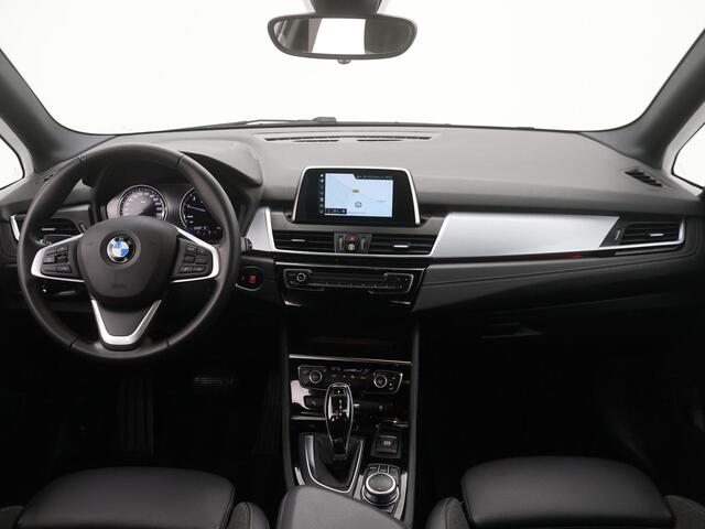 BMW 2-SERIE Active Tourer 218i Executive Launch Edition AUTOM. NAVI|LED|18INCH|ELEK.ACHTERKLEP|CAMERA|CRUISE|PDC