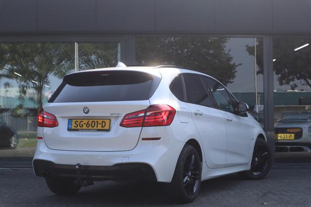 BMW 2-SERIE Active Tourer 218i Executive | RIJKLAAR | Trekhaak | Pano | Navi