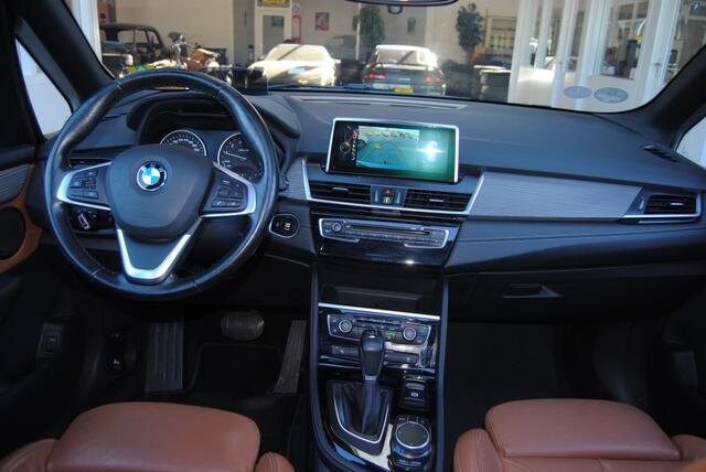 BMW 2-SERIE Active Tourer 218i High Exec. | Camera | Stoelverwarming | Pano