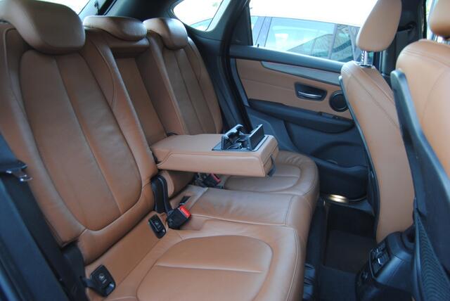 BMW 2-SERIE Active Tourer 218i High Exec. | Camera | Stoelverwarming | Pano