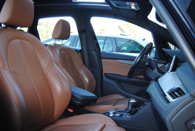 BMW 2-SERIE Active Tourer 218i High Exec. | Camera | Stoelverwarming | Pano