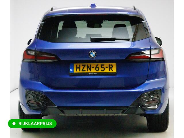 BMW 2-SERIE Active Tourer 218i M-Sport automaat | 19 inch Individual Panoramadak | Harman Kardon | HUD Adaptive cruise, 360 Camera, PDC V+A, El.verstelbare stoel met geheugen, Elektrische achterklep, Keyless