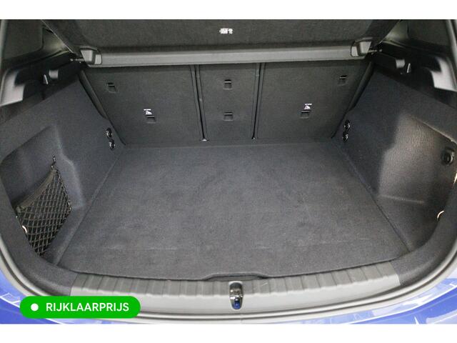 BMW 2-SERIE Active Tourer 218i M-Sport automaat | 19 inch Individual Panoramadak | Harman Kardon | HUD Adaptive cruise, 360 Camera, PDC V+A, El.verstelbare stoel met geheugen, Elektrische achterklep, Keyless