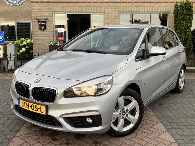 BMW 2-SERIE Active Tourer 225xe | HUD | Nieuwe grotere accu | Navi