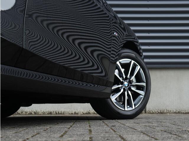 BMW 2-SERIE Active Tourer 218i | M Sportpakket | Trekhaak | Climate Control | Adaptief M Onderstel | Camera | Sportstoelen | LED | 17'' LMV | Lentevoordeel