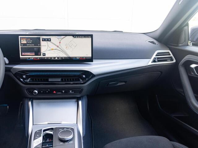 BMW 2-SERIE Coupé 220i | M Sportpakket Pro | Schuif-/kanteldak | Comfort Access | HiFi System