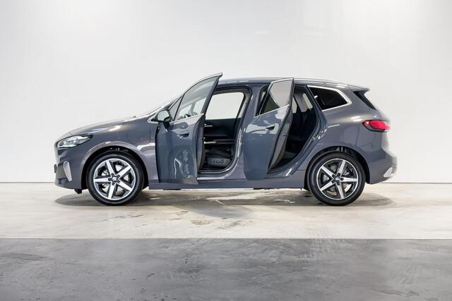 BMW 2-SERIE Active Tourer 225e xDrive | Luxury Line | Premium Pack | Comfort Pack | Travel Pack | Trekhaak