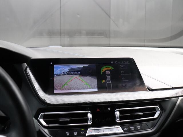 BMW 2-SERIE Gran Coupé 218i Business Edition | M SPORT | CAMERA | CRUISE | NAVI | APPLE CARPLAY |