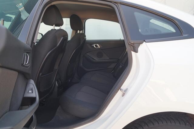 BMW 2-SERIE Gran Coupé 218i 136pk Automaat Business Edition -LED-ECC-PDC-DAB-