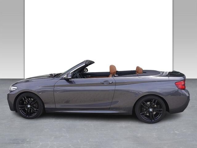 BMW 2-SERIE Cabrio 230iA M-SPORT ** LED, NAVI+, COGNAC LEDER, TREKH, SPIEGEL, ALARM, H&K ** UNFALLFREI - BMW ONDERH. ** ** INFORMEER OOK NAAR ONZE AANTREKKELIJKE FINANCIAL-LEASE TARIEVEN **