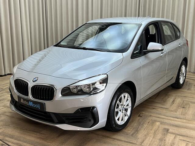 BMW 2-SERIE Active Tourer 218i Executive Edition *LEDER* Keyless / Camera / Elektrische kofferklep / Navigatie / PDC / 17"LMV