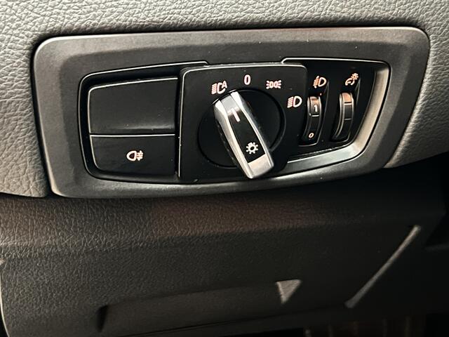BMW 2-SERIE Active Tourer 218i Executive Edition *LEDER* Keyless / Camera / Elektrische kofferklep / Navigatie / PDC / 17"LMV