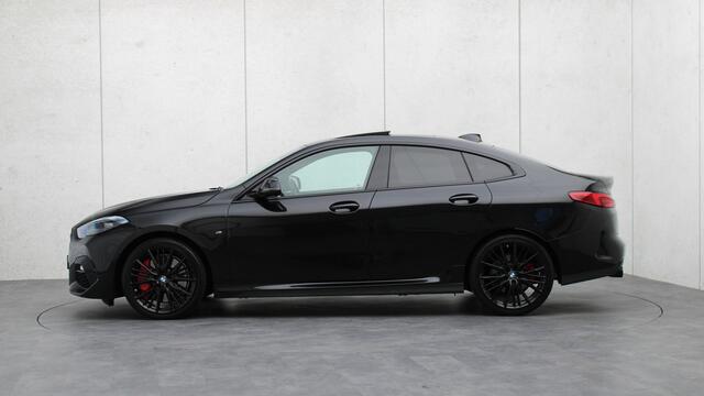 BMW 2-SERIE Gran Coupé 220i M-Sport | Head-up | Panoramadak | Harman/Kardon | Comfort Access | Trekhaak