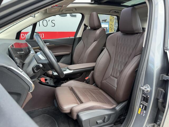 BMW 2-SERIE Active Tourer 225e xDrive Luxury Line 17"/Leder + memory/Panoramadak/Camera/Apple Carplay & Android Auto