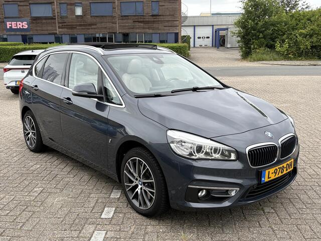 BMW 2-SERIE Active Tourer 225xe iPerformance High Executive | PHEV | Panoramadak | Stoelverwarming | Leder | Head-Up | Navi