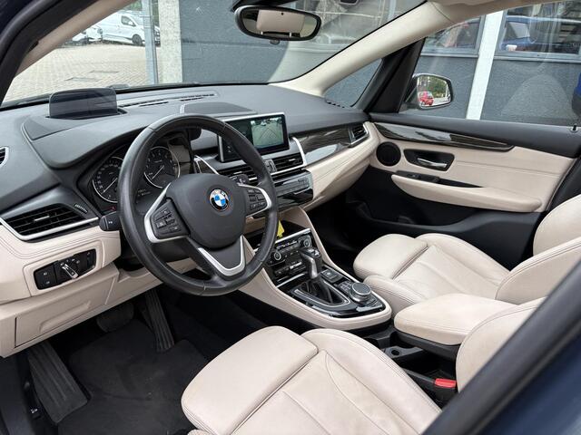 BMW 2-SERIE Active Tourer 225xe iPerformance High Executive | PHEV | Panoramadak | Stoelverwarming | Leder | Head-Up | Navi