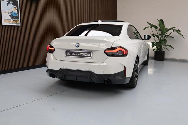 BMW 2-SERIE Coupé 220i Panoramadak | M-Sport | B.T.W. | HIFI