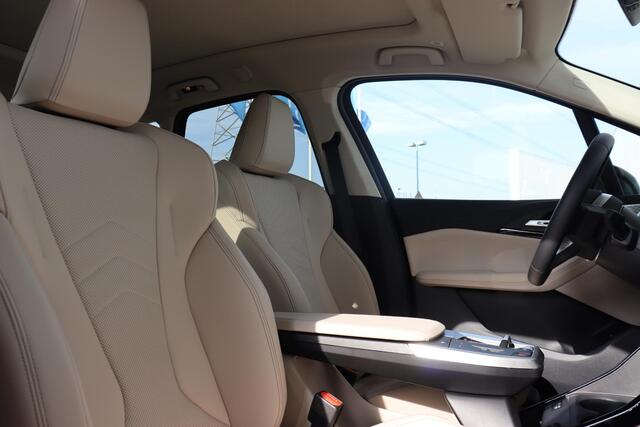 BMW 2-SERIE Active Tourer 225e xDrive Premium Pack/ Comfort Pack/ Travel Pack/ Panoramadak/ Verwarmd Stuurwiel/ Comfort Acces/ Elektrische Trekhaak / Lentevoordeel