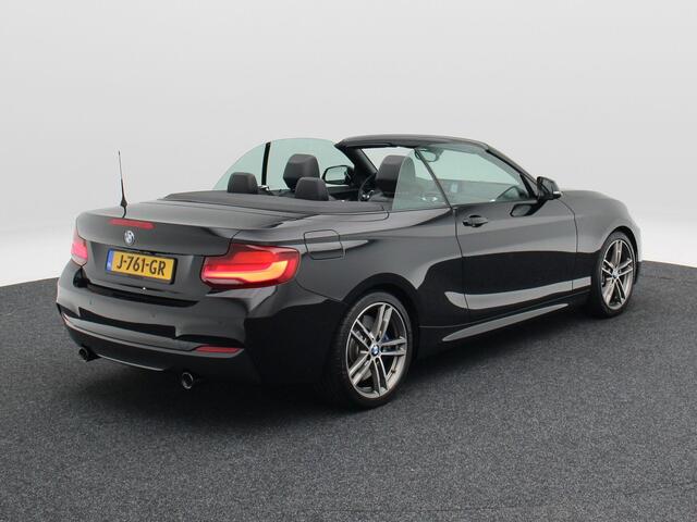 BMW 2-SERIE Cabrio M240i 340 Pk xDrive High Executive | Stoelverwarming | Harman Kardon | Camera | Leer | 18 Inch | 82.153Km !!