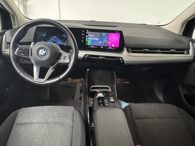 BMW 2-SERIE Active Tourer 225e xDrive | Navigatie | Achteruitrijcamera | Harman / Kardon | BMW LED |