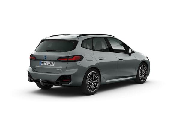 BMW 2-SERIE Active Tourer 225e xDrive | M Sport | Panoramadak | Driving Assistant Professional | Comfort Access | Head-Up Display | Trekhaak