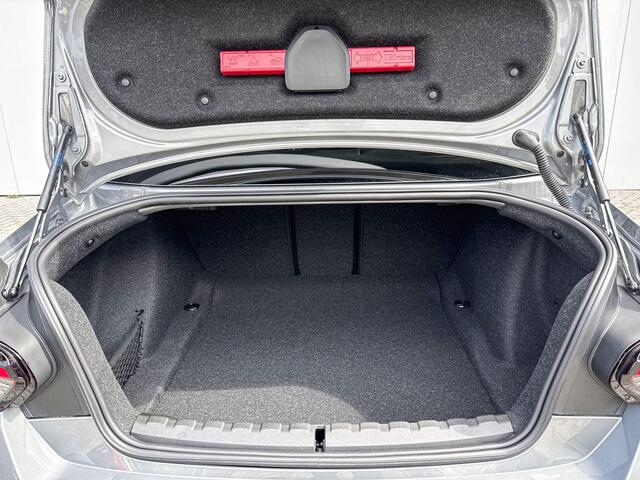BMW 2-SERIE Coupé 220i | Premium Pack | M Sport | Harman Kardon | Panoramadak |