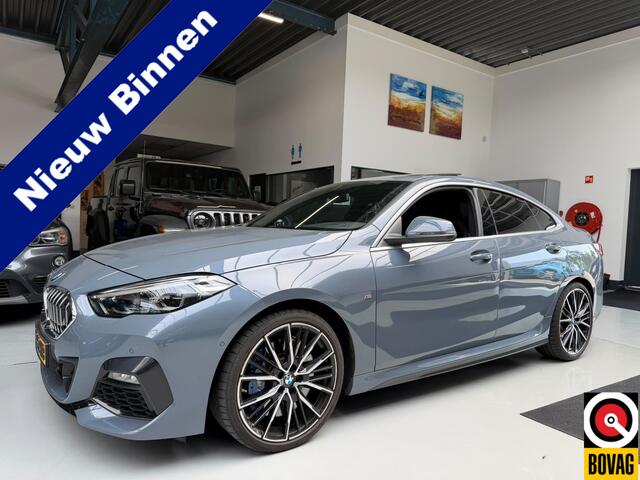 BMW 2-SERIE Gran Coupé M Sport HUD Carplay Panoramadak 19 inch M Sport velgen