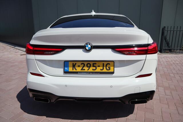 BMW 2-SERIE Gran Coupé 218i Executive M Edition Automaat M-Performance Pakket Panoramadak Etc. Etc.