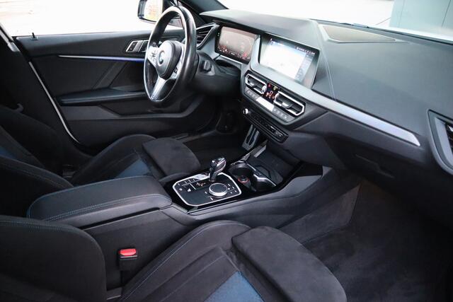 BMW 2-SERIE Gran Coupé 218i Executive M Edition Automaat M-Performance Pakket Panoramadak Etc. Etc.