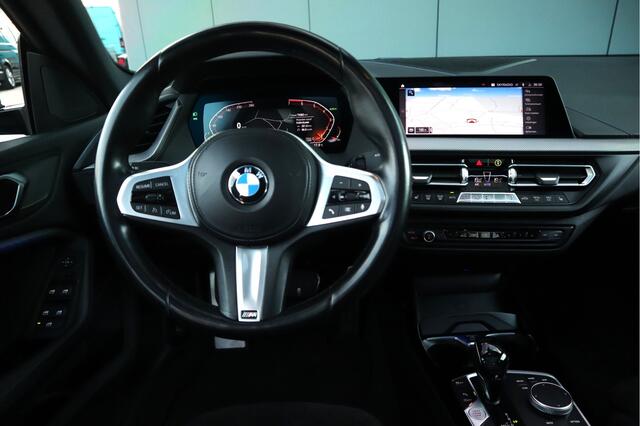 BMW 2-SERIE Gran Coupé 218i Executive M Edition Automaat M-Performance Pakket Panoramadak Etc. Etc.