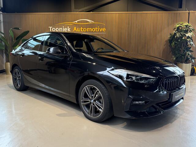 BMW 2-SERIE Gran Coupé 218i Executive Edition Automaat | Navigatie | Cruise/climate control |