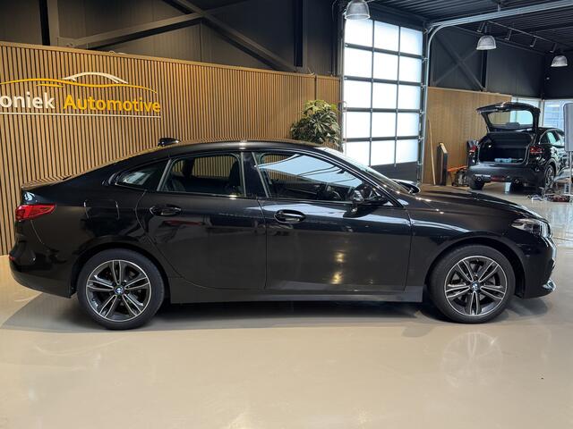 BMW 2-SERIE Gran Coupé 218i Executive Edition Automaat | Navigatie | Cruise/climate control |