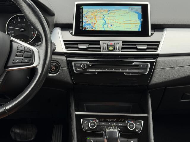 BMW 2-SERIE Active Tourer 220i High Executive Automaat Navigatie/LED.