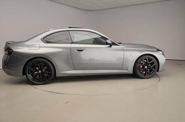 BMW 2-SERIE Coupé 230i M-Sportpakket Pro / LED / Schuifdak / Harman-Kardon / Getint glas / Alu wielen 19 inch