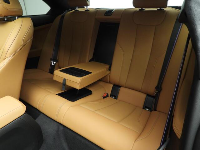 BMW 2-SERIE Coupé 230i M-Sportpakket Pro / LED / Schuifdak / Harman-Kardon / Getint glas / Alu wielen 19 inch