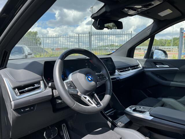 BMW 2-SERIE Active Tourer 225e xDrive | Caera | Stoelvverwaming | Panorama dak | Adaptieve LED koplampen