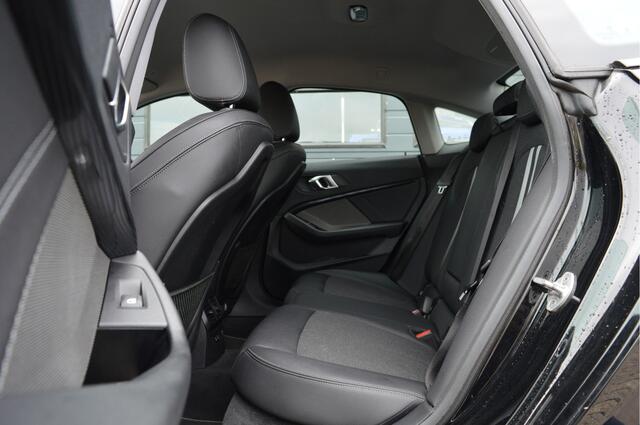 BMW 2-SERIE Gran Coupé 218i Executive Edition | ORG. NL | H&K | CARPLAY |