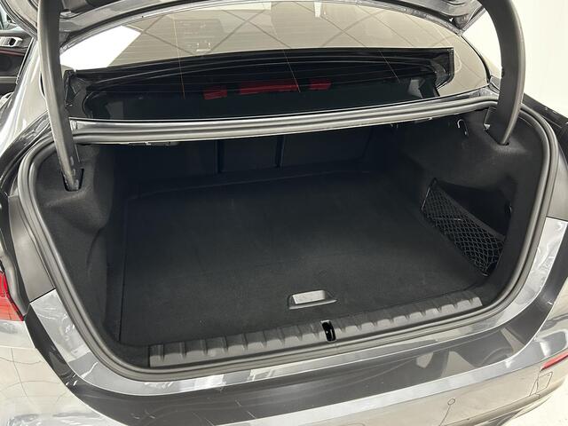 BMW 2-SERIE Gran Coupé 218i High Executive AFNEEMBARE TREKHAAK | LEDEREN BEKLEDING | NAVIGATIE | ACHTERUITRIJCAMERA