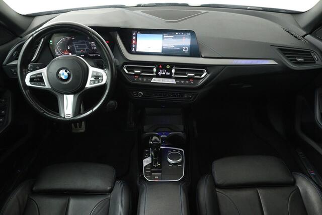 BMW 2-SERIE Gran Coupé 218i Business Edition Plus (PANORAMADAK, CAMERA, SFEERVERLICHTING, STOELVERWARMING, PARKEE