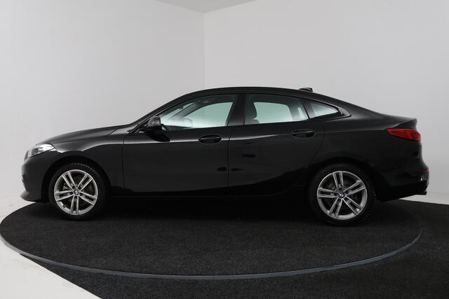 BMW 2-SERIE Gran Coupé 218i High Executive (STOELVERWARMING, CAMERA, NAVIGATIE, CRUISE CONTROL, DEALER ONDERHOUDE