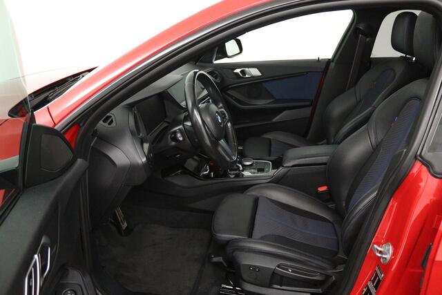 BMW 2-SERIE Gran Coupé 218i Executive Edition (PANORAMADAK, SFEERVERLICHTING, NAVIGATIE, CRUISE CONTROL, DEALER O
